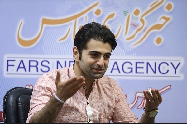 نوشاد عالمیان: پینگ‌پنگ‌باز نمی‌شدم، سمت فوتبال می‌رفتم/ شاید در 50 سالگی با عصا بازی کردم!