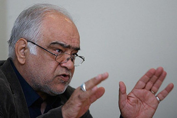 غیاثی: پنالتی‌های نفت و سپاهان درست بود/ داور در نیمه اول نباید اجازه اعتراض می‌داد