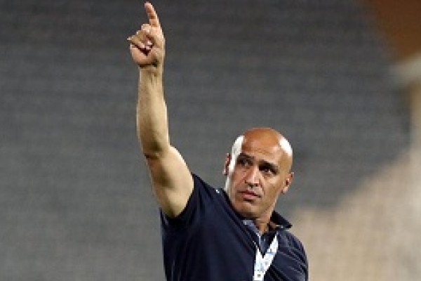 منصوریان:برای پرسپولیس کری نمی‌خوانیم