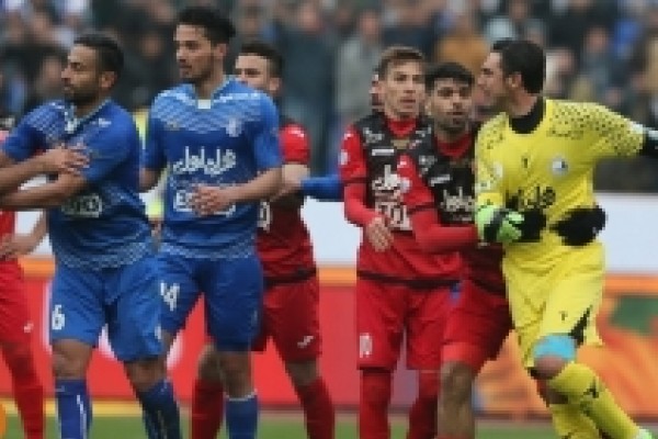  مهدی رحمتی: یک سوت هم به سیدجلال حسینی بدهند تا او هم قضاوت کند