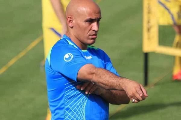 منصوريان: اول فصل به هواداران قول شکست پرسپولیس را داده بودم/ استقلال باید در آسیا بدرخشد