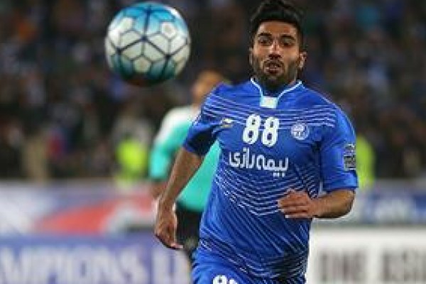  برتری الاهلی در نیمه اول با اشتباه مدافع استقلال 