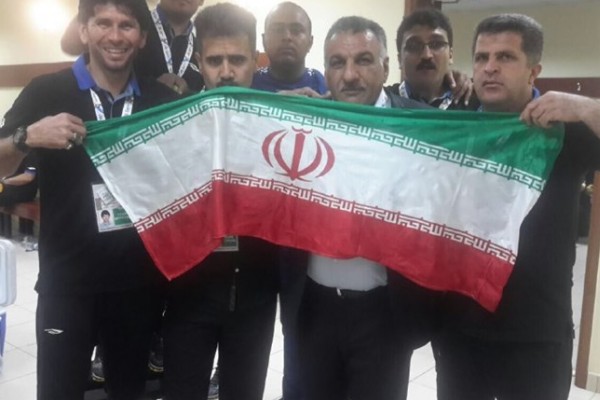 استقلال خوزستان، بی هوا، آبرودار ایران در روز نخست لیگ قهرمانان