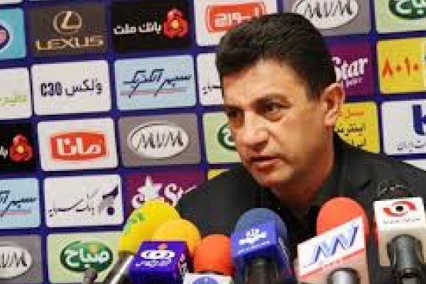  قلعه نویی: بازیکنان سایپا به بازی سکته می دادند/ تراکتوری ها اخلاق مدار و جوانمرد هستند