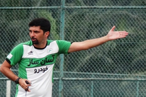  حسینی: بابت باخت در دربی از بازیکنانم ایراد نمی‌گیرم
