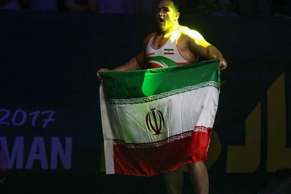 قطع برق سالن در حین اهدای جوایز 