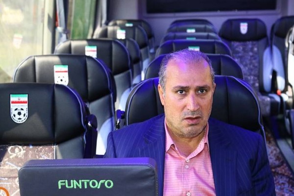 مهدی تاج در اتوبوس جدید تیم ملی
