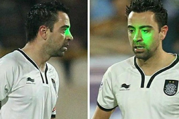 استقلال به علت لیزر انداختن هوادارانش جریمه شد؛ AFC آبی ها را نقره داغ کرد
