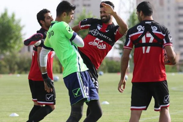 پیشنهاد عجیب باشگاه پرسپولیس به رامین رضاییان!