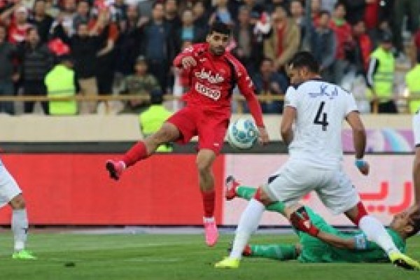 نمایش بی نقش قلب دفاع پرسپولیس