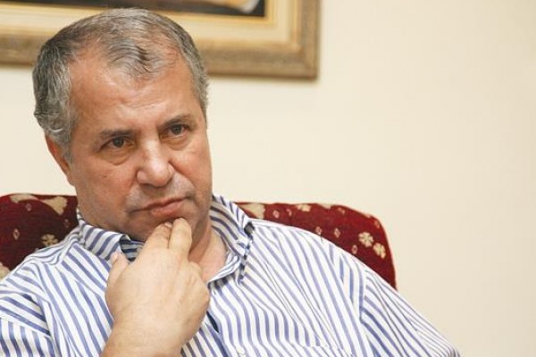 جلسه فوری علی پروین با علی اکبر طاهری