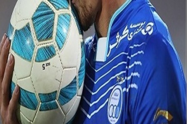  خریداران جدید، سر راه هافبک استقلال