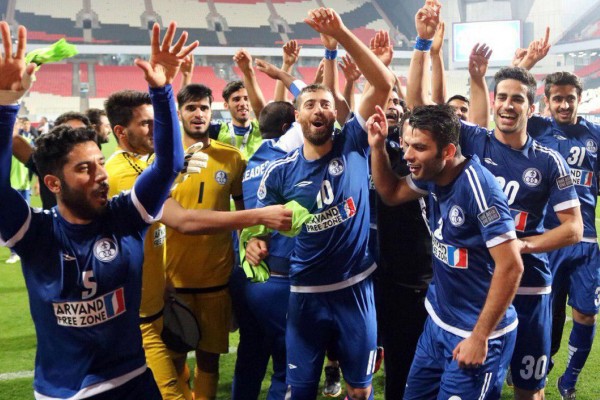 بازیکنان استقلال خوزستان چک گرفتند/ بحران حل شد، آبروریزی ملی منتفی!