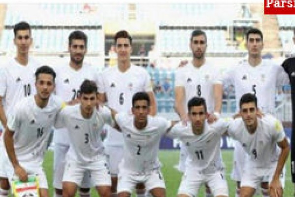 پست علی کریمی در حمایت از ملی پوشان جوان 