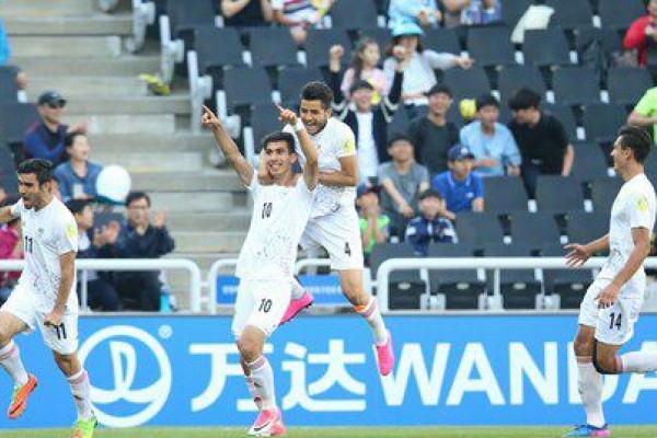  ایران 1 - پرتغال 2/ نیمه مربیان جواز صعود را از جوانان ایران گرفت