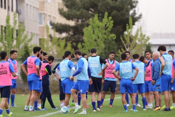 هوایی شدن بازيكنان استقلال با پيشنهادات نجومى 