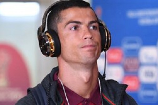  رونالدو از ترک رئال مادرید منصرف شد 