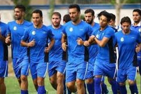  بازگشت ٨ بازیکن سابق استقلال در گرو تاييد منصوريان