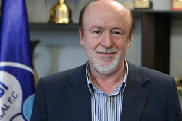  افتخارى: استقلالی ها با خیال راحت منتظر لیگ هفدهم باشند