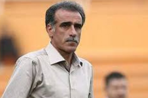  سرمربی پر افتخار فوتبال راننده کامیون شد