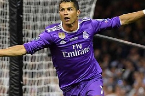  رونالدو در رئال مادرید می ماند