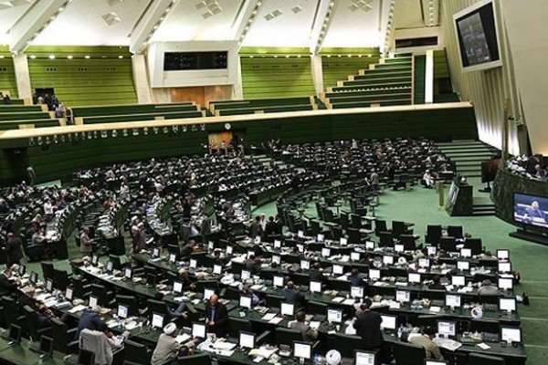 ورود نمایندگان خانه ملت به مشکلات فوتبال با توپ پُر