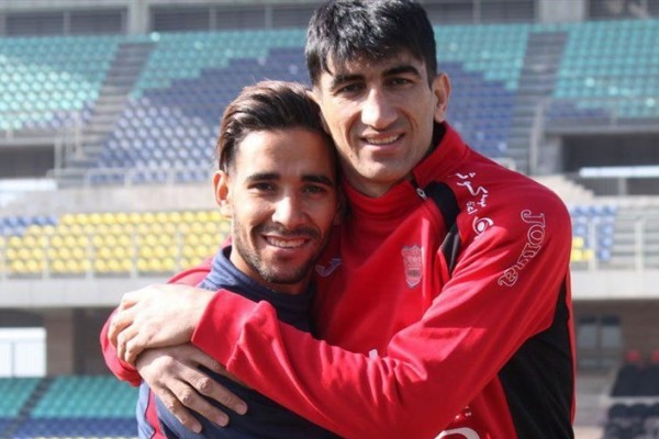 مهاجم پرسپولیس آبی‌پوش شد 