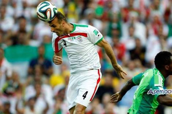  چرا سیدجلال هافبک دفاعی شد؟