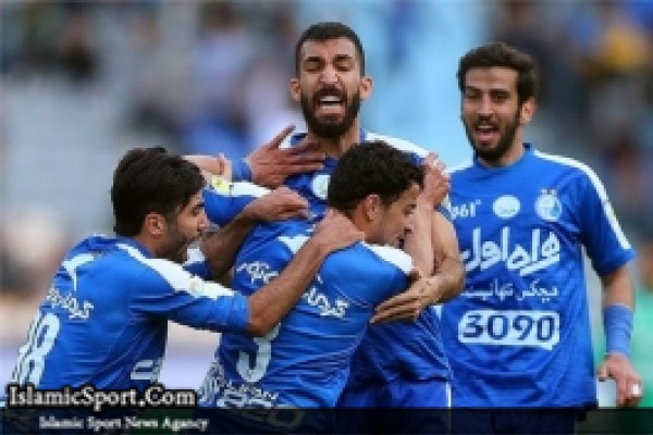  هافبک سابق استقلال تعلیق شد