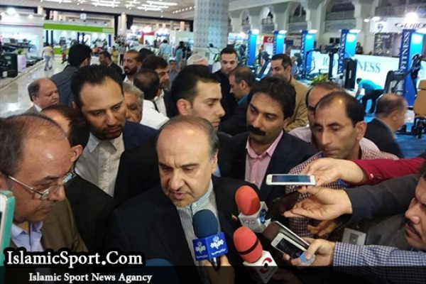  سلطانی‌فر: پاداش بازیکنان تیم ملی فوتبال پرداخت شده است/ قرار نیست بابت اعزام نشدن ورزشکاران رئیس فدراسیونی را برکنار کنیم 