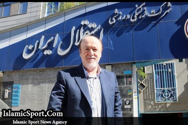 افتخاری: منصوریان نتیجه نگیرد نمی‌تواند بماند؛ رحمتی در اختیار سرمربی است نه هیات مدیره/ از بحث‌های مطرح شده در ۹۰ راضی نیستم 
