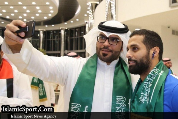 استقبال ویژه اماراتی‌ها از کاروان تیم فوتبال الهلال+ تصاویر