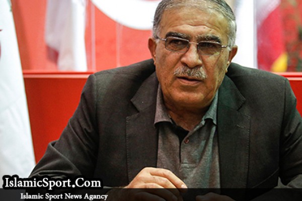 عقد قرارداد با شناسنامه پسرعمو در استقلال