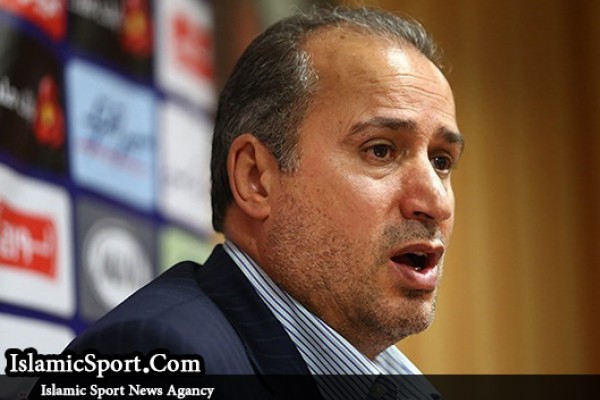 وزیر ورزش به دنبال واگذاری سریع استقلال و پرسپولیس است