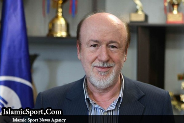 دیگر بازیکن نمی‌تواند در کار مربی دخالت کند/ به رحمتی گفتم شرایط عوض شده
