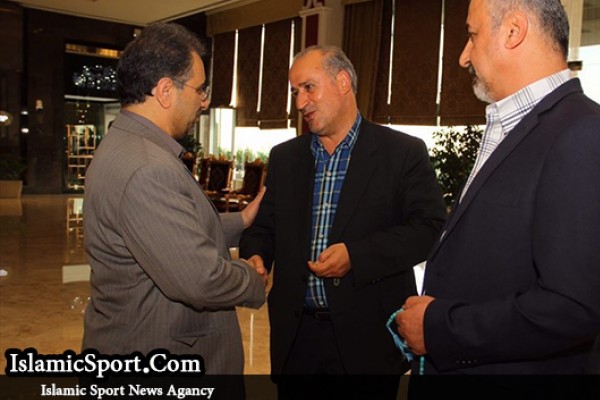  تاج جای اسدی را در AFC گرفت +عکس 