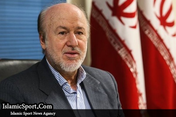 مطمئن باشید که چهار سال دیگر هم می‌مانم/ باشگاه استقلال بدهی‌های زیادی دارد