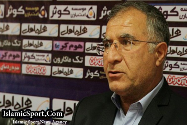 جلالی: خسرو حیدری بازیکن ما را با دست زد/ از بیرون زمین به داور گفتند پنالتی نبوده!