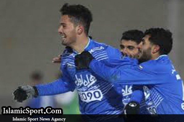 هافبك استقلال از جمع آبى ها جدا نمى شود 