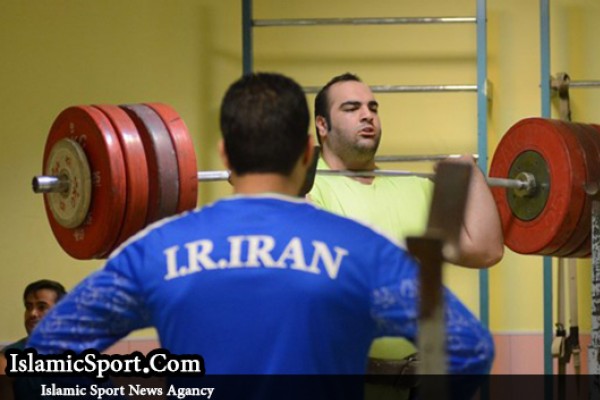 اگر سلیمی رفتار بهتری نشان می‌داد، ژوری دخالت نمی‌کرد/ مسابقه بهداد برای داوران وزنه‌برداری یک کلاس جهانی است