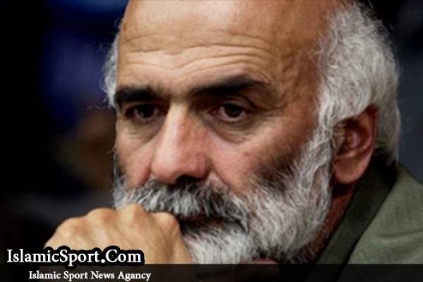 مدیران سپاهان در بحث قرارداد کرانچار غیرحرفه‌ای عمل کردند/طاهری استعفا داد تا از فشار راحت شود