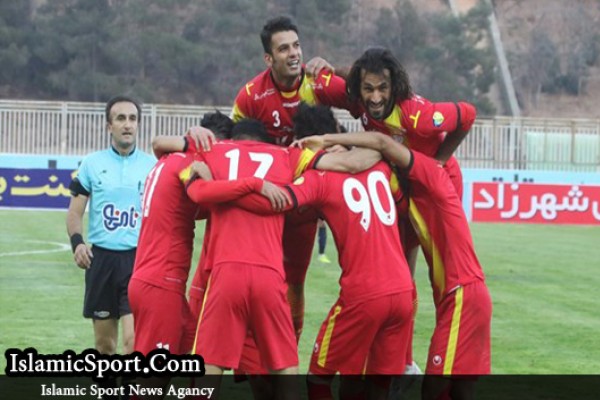 تاثیر دربی خوزستان بر قهرمانی زودهنگام پرسپولیس!