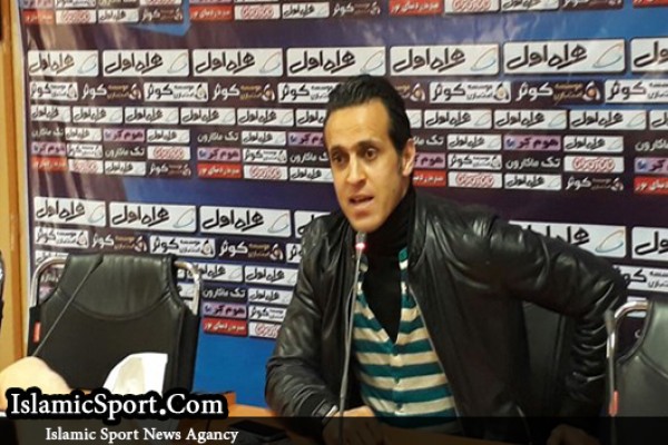 کریمی: اگر فوتبال نباشد، تاج و ساکت و کفاشیان هم نخواهند بود/ فدراسیون فوتبال را باید بانک بنامیم