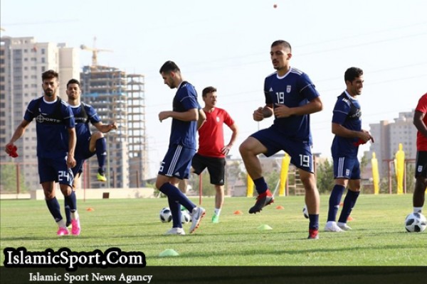 حسینی: بازی کردن من به دلیل رفتن منتظری به سرویس بهداشتی شوخی بود!