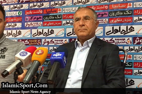 جلالی: اگر در ورزشگاه حادثه ای پیش بیاید، کل ورزشگاه را به بانوان بدهید