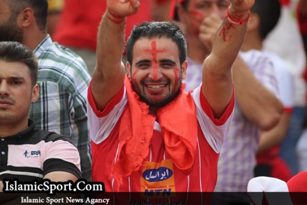 AFC با انتشار تصویری از هوادار پرسپولیس به استقبال نیمه نهایی رفت