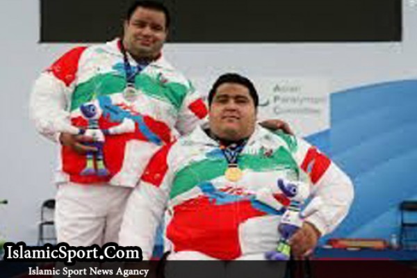سیامند رکورد شکست و طلا گرفت/ مدال نقره بر گردن پورمیرزایی/ مدال برنز شنا بر گردن کریمی