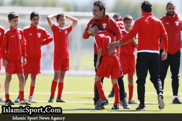 مهدوی‌کیا: پرسپولیس حالا هم قهرمان آسیاست/ آن قدر روی میز کوبیدم که هنوز دستم درد می‌کند!