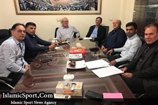  عصبانیت پنهان شفر از نوع سوالات کمیته فنی!