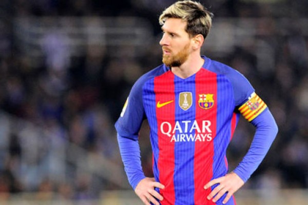 عکس/ هدایای ویژه آیفون به اسطوره‌های باشگاه بارسلونا